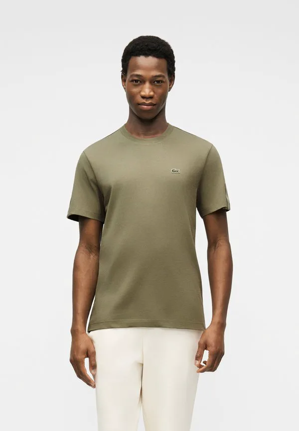 Футболка Lacoste хаки, однотонная, с круглым вырезом