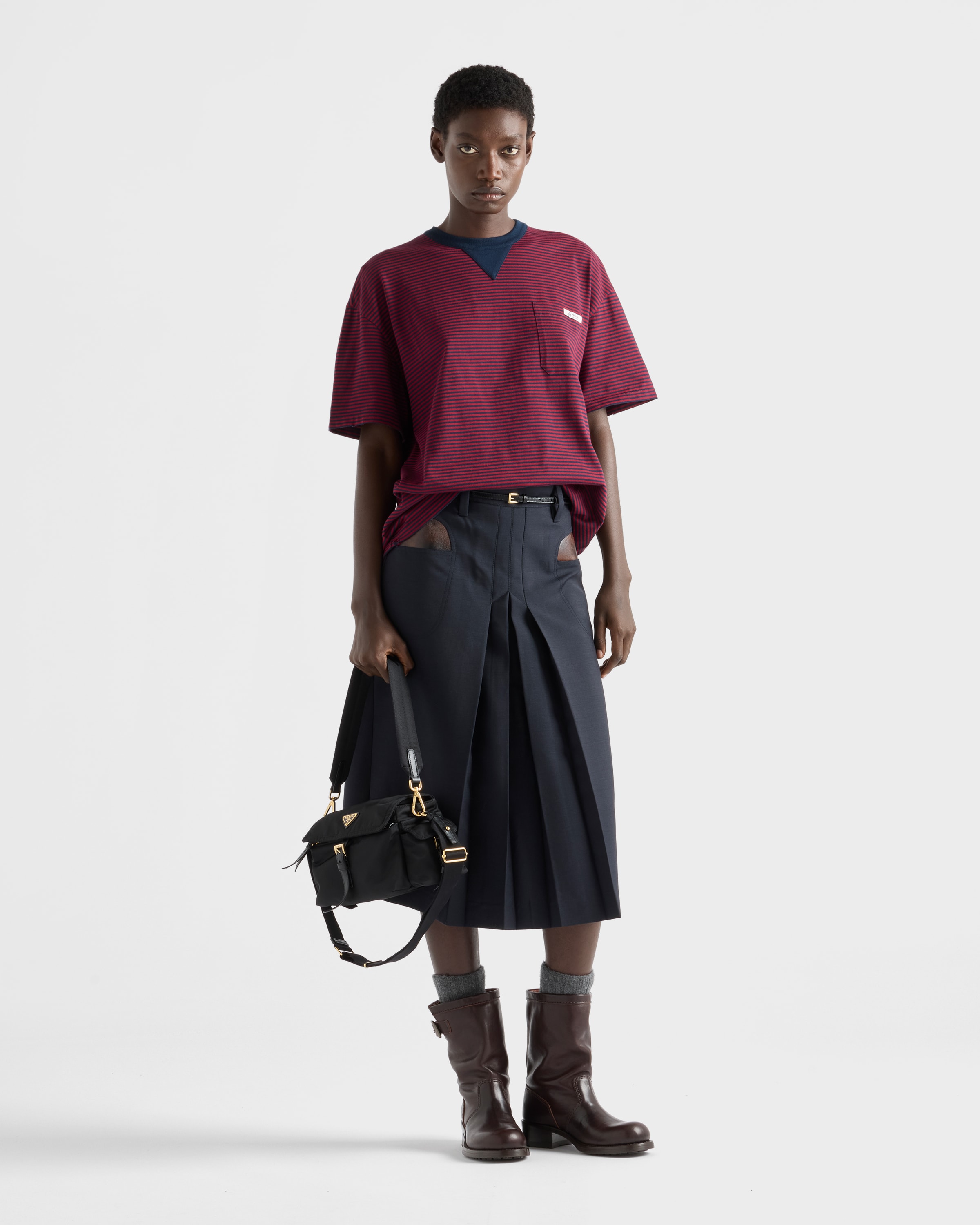 Оверсайз футболка из трикотажа в полоску Prada, амарант/синий — фото 2