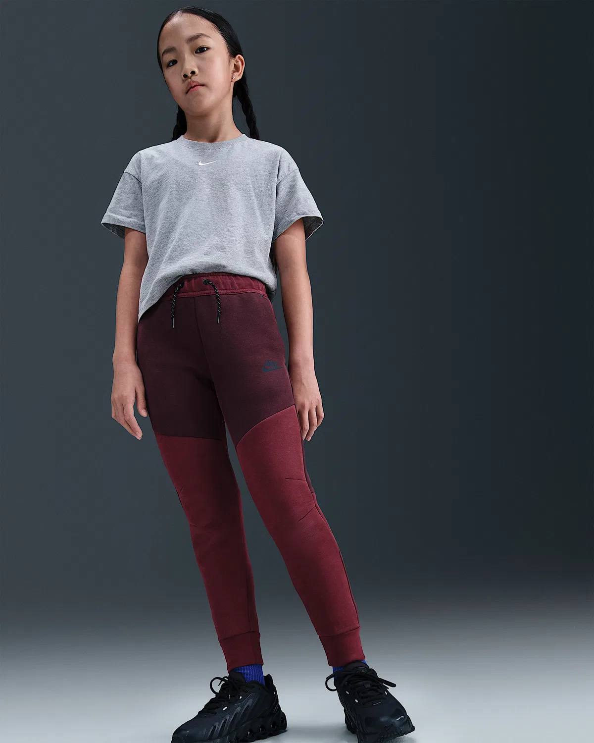 Джоггеры Nike Sportswear Tech Fleece для старших детей, Burgundy Crush/Dark Team Red/Black/Black — фото 3