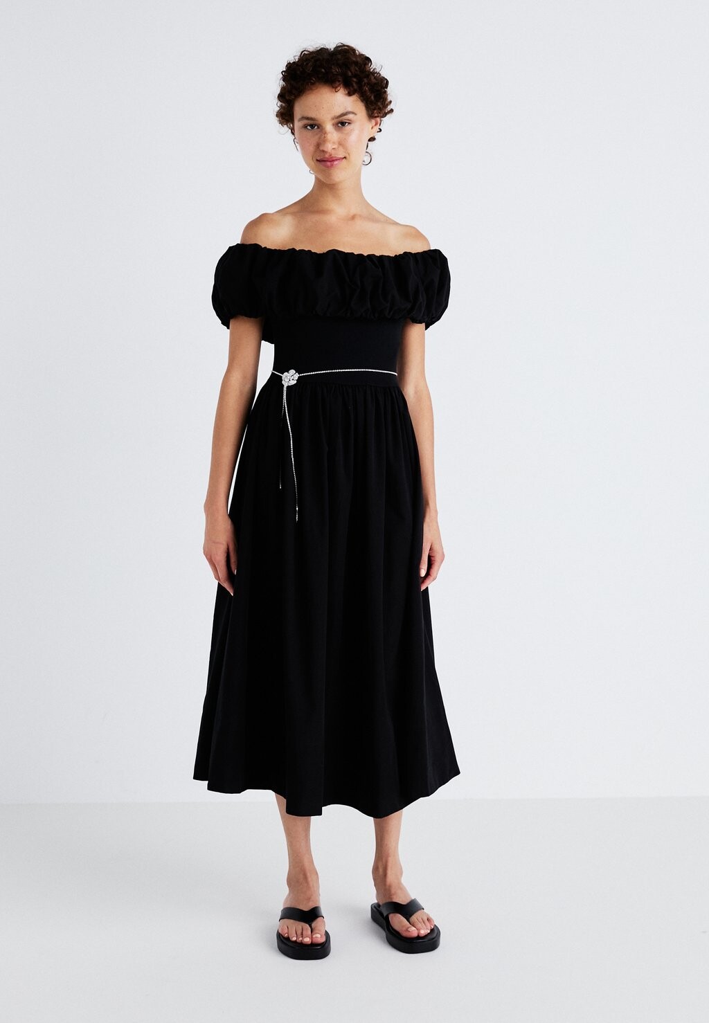 

Повседневное платье YASCAROLINA DRESS YAS, черный