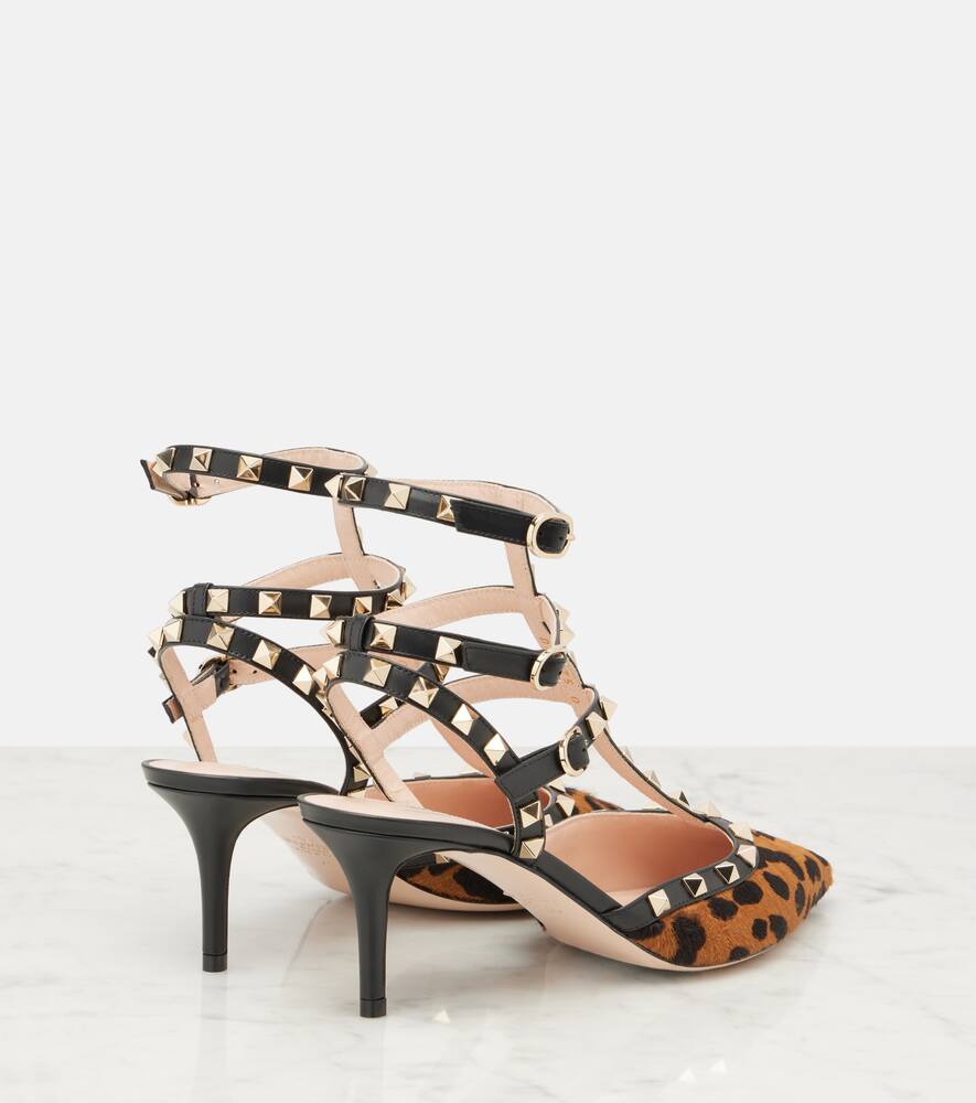 Босоножки Rockstud из телячьей шерсти с леопардовым принтом Valentino Garavani, Miele-T.Moro/Nero — фото 2