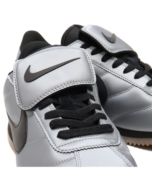 Унисекс кроссовки Cortez SE NIKE с отстёгивающимся язычком серые — фото 4