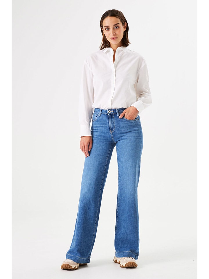 

Garcia Белая рубашка