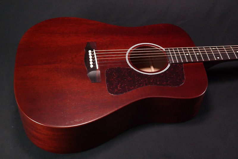 

Акустическая гитара Guild D-20 NAT - Dreadnought All Mahogany - Natural Satin - 540