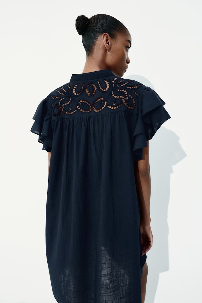 

Платье с воланами на рукавах и шитьем англез H&M, синий