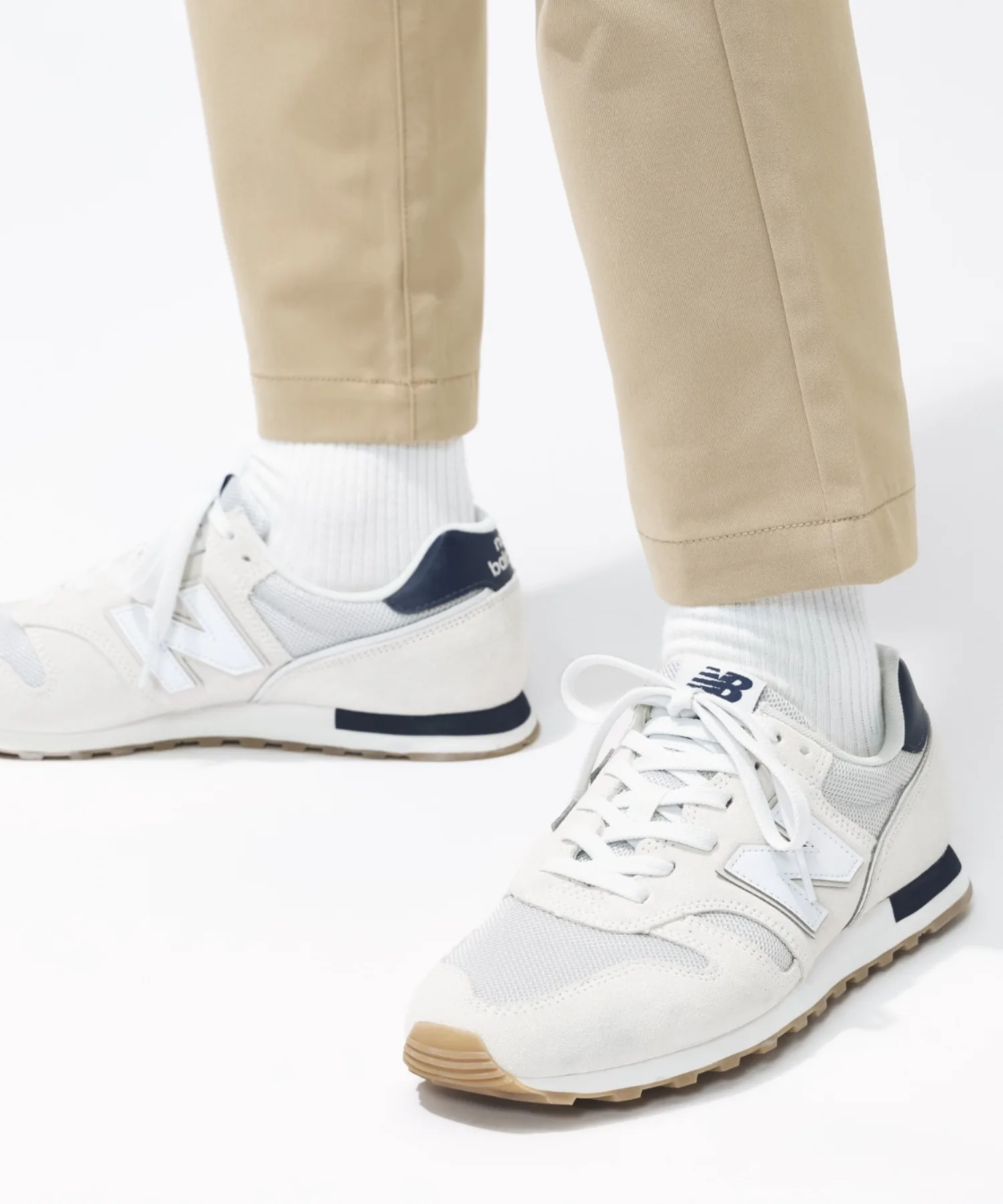 Унисекс кроссовки из замши и сетки New Balance 373 бело-серые