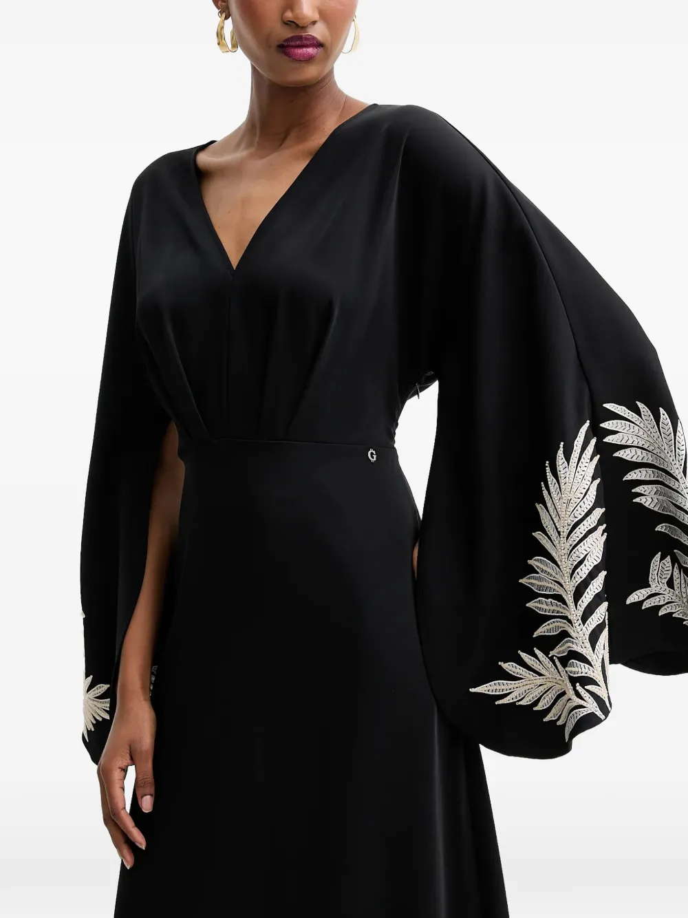 

Платье с V-образным вырезом и вышивкой Guess Usa, черный