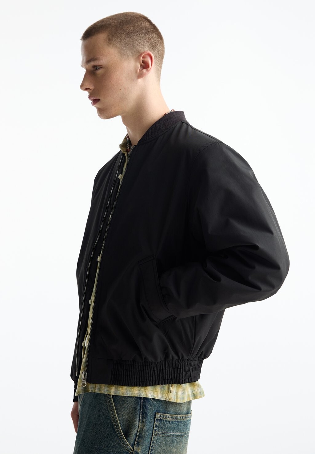 

Куртка-бомбер PUFFER PULL&BEAR, черный