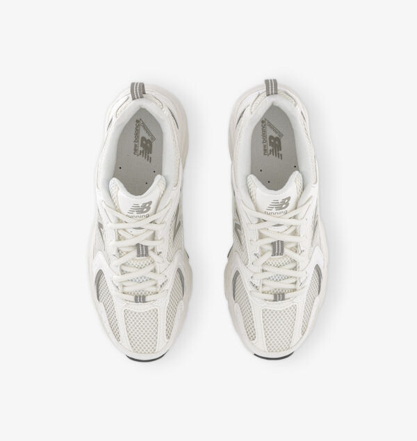 Низкие кроссовки Mr530 из кожи и сетки New Balance, бежевый — фото 2