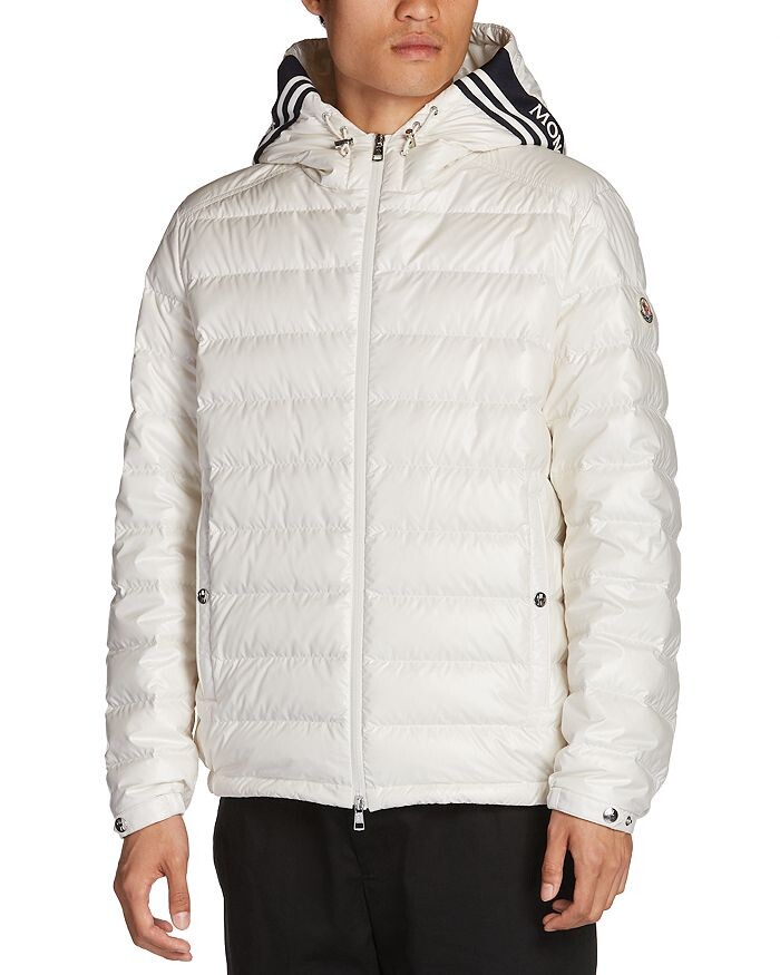 

Moncler Cornour Стеганый пуховик на молнии с капюшоном, белый