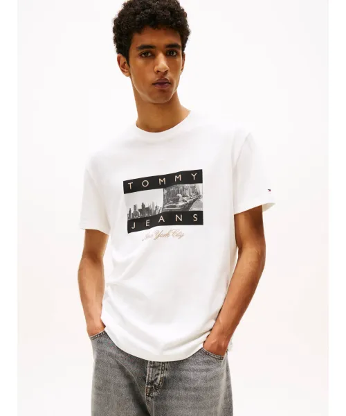 

Футболка Regular fit Tommy Jeans, белый