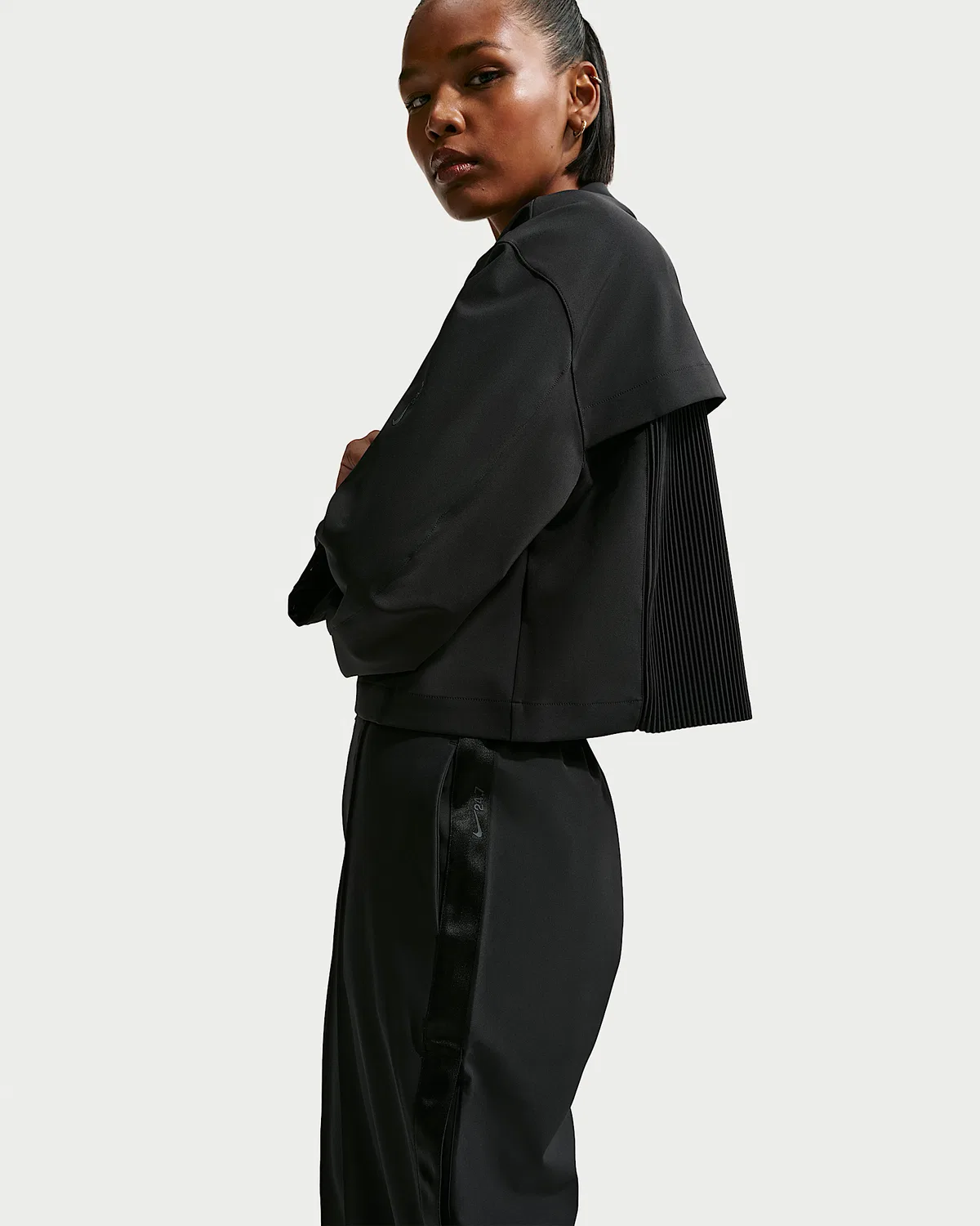 Женские спортивные штаны Nike 24.7 PerfectStretch Dri-FIT с высокой посадкой, свободного кроя, на отрывающихся застежках, Black/Black/Dark Smoke Grey — фото 4
