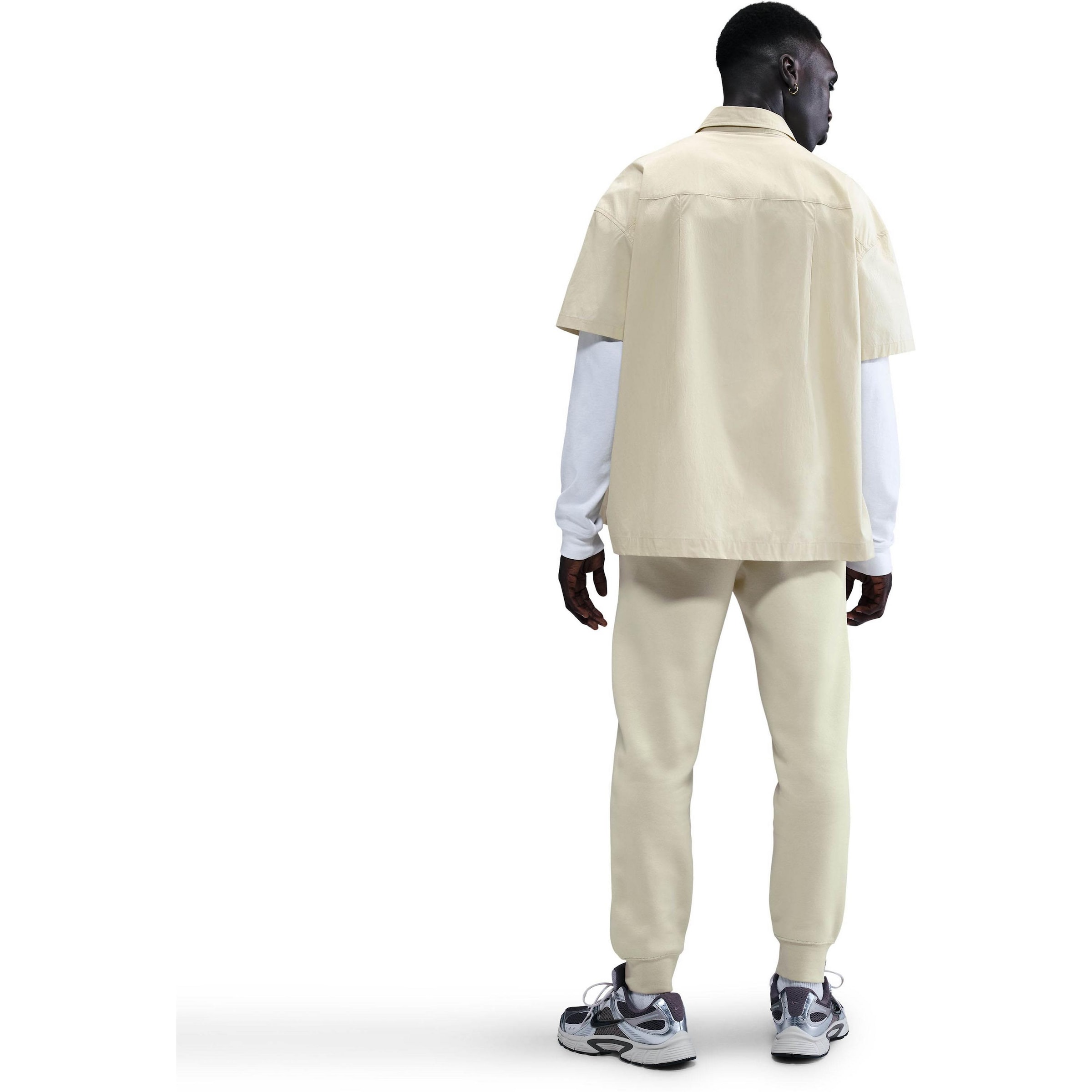Nike Sportswear Брюки 'Club' с сужением в бежевом цвете — фото 4