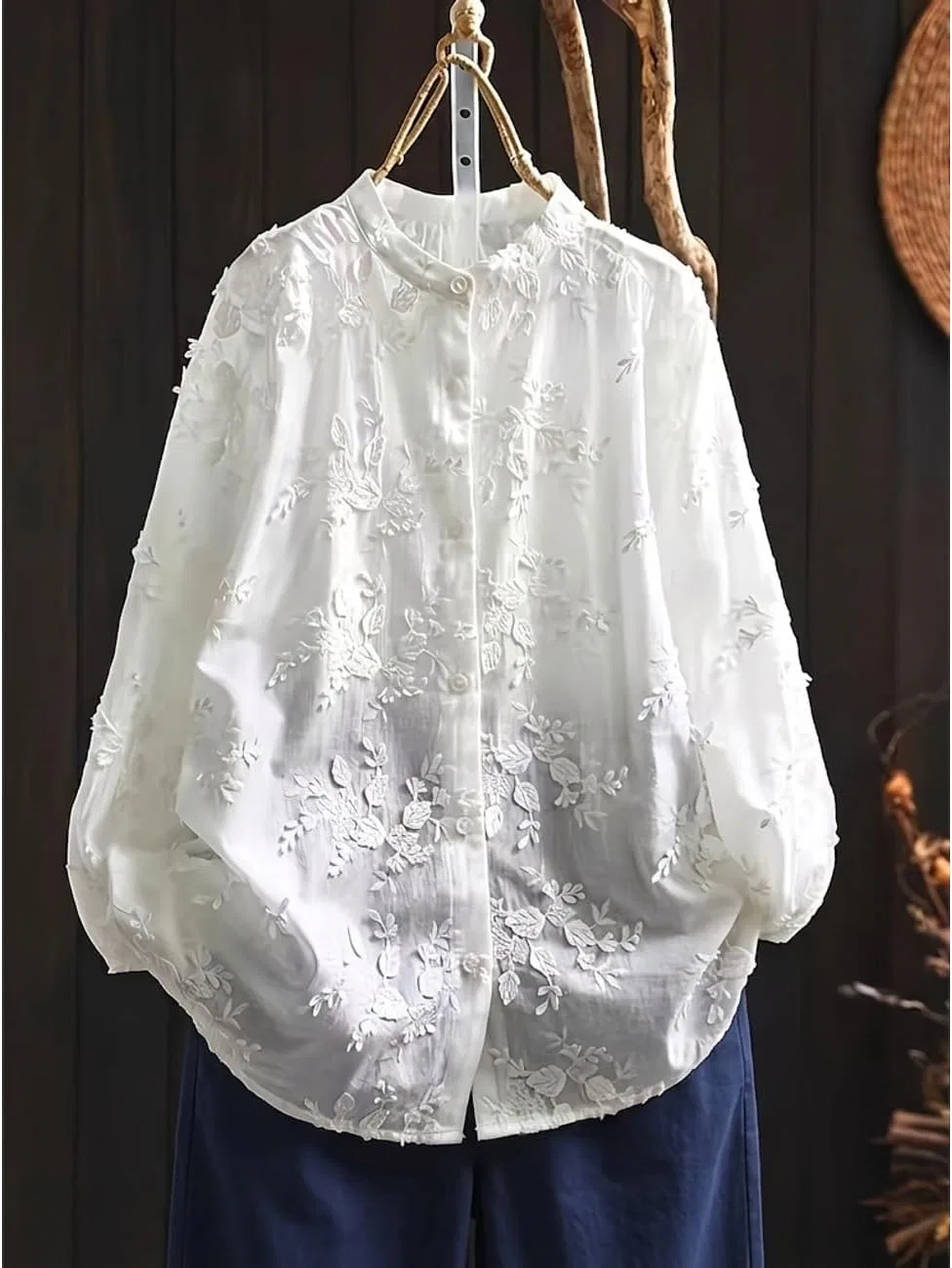 Блуза с вышивкой, цветочный узор, длинный рукав, stand collar, белый — фото 3