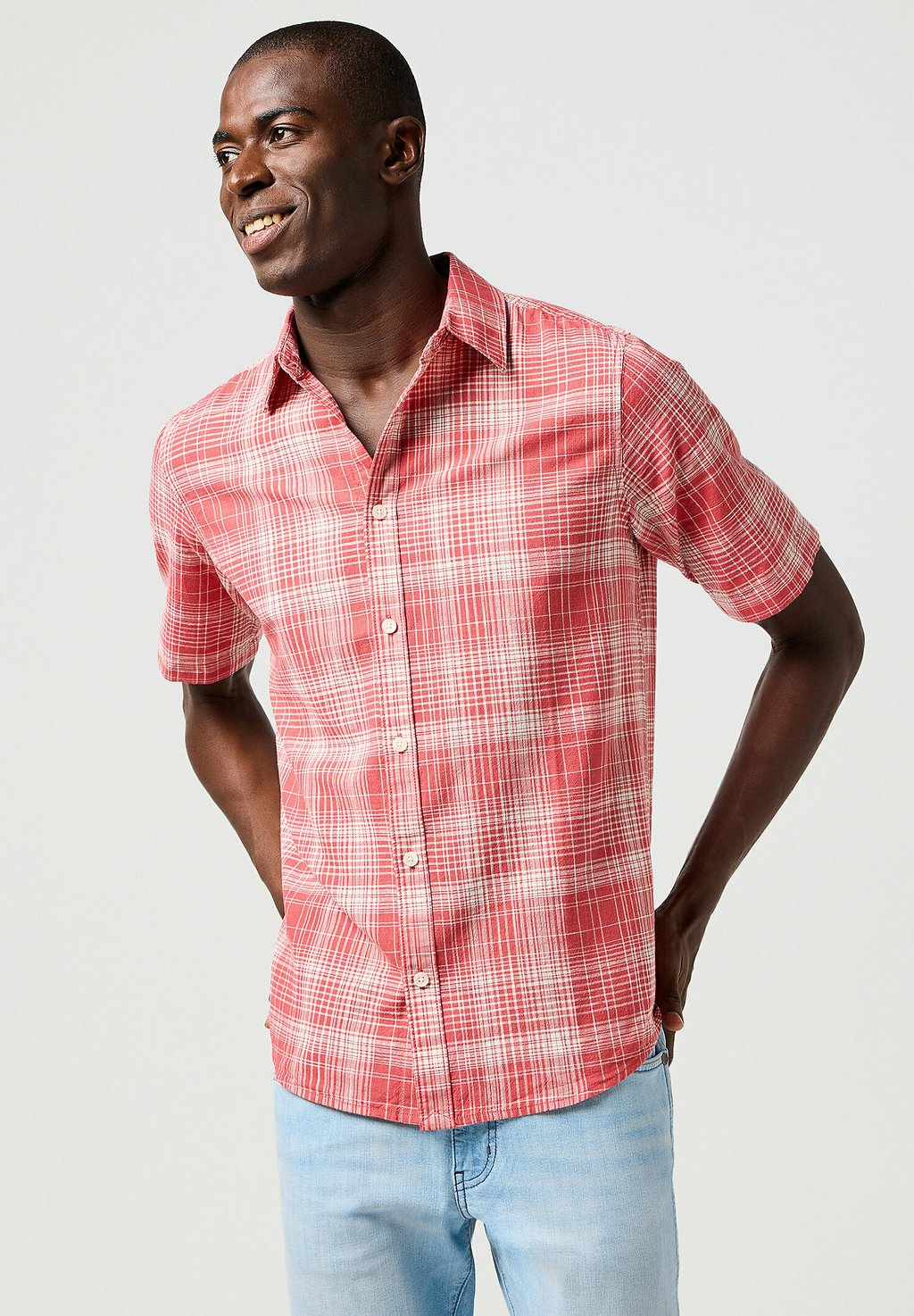 

Рубашка SHORT SLEEVE - REGULAR FIT Wrangler, красный