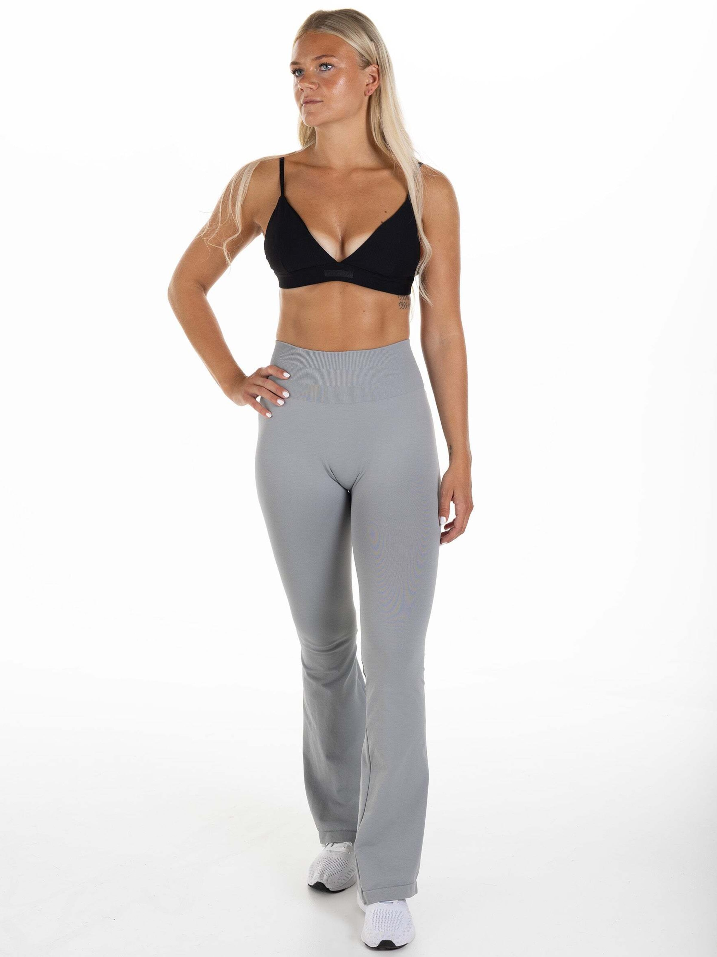 

Divina Расклешенные спортивные штаны 'Altum' в цвете Greige