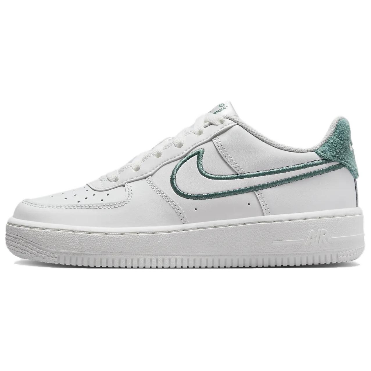 

Кроссовки Air Force 1 LV8 3 'Resort & Sport' GS Nike, белый/зеленый