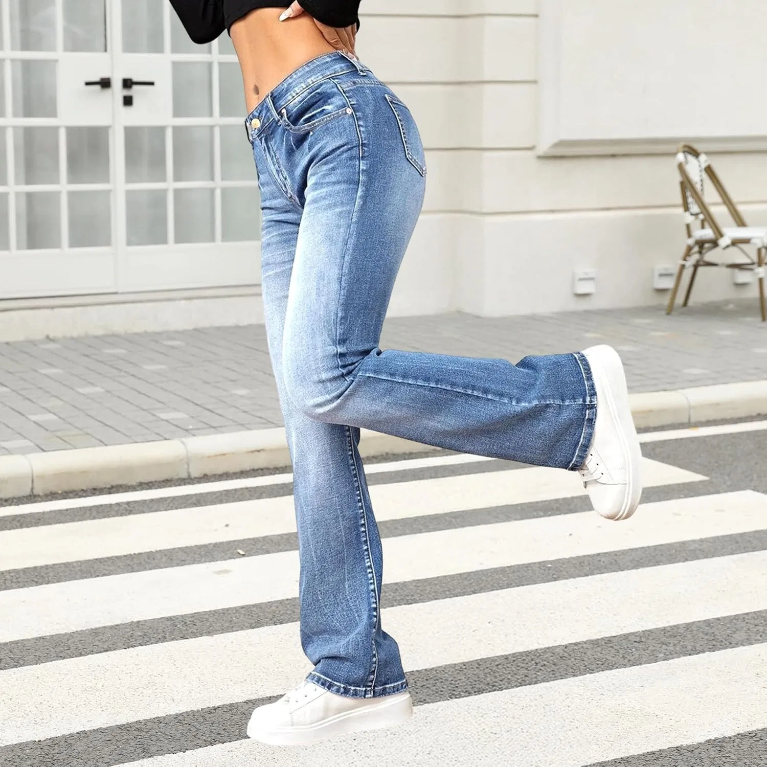 Джинсы клеш Womens Barrel Jeans, Light Blue — фото 2