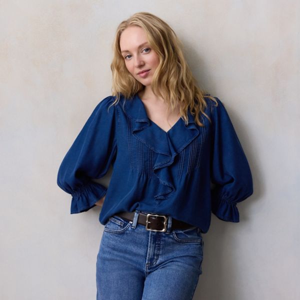 

Женская блузка с рюшами и защипами спереди Lc Lauren Conrad, цвет blue medium wash