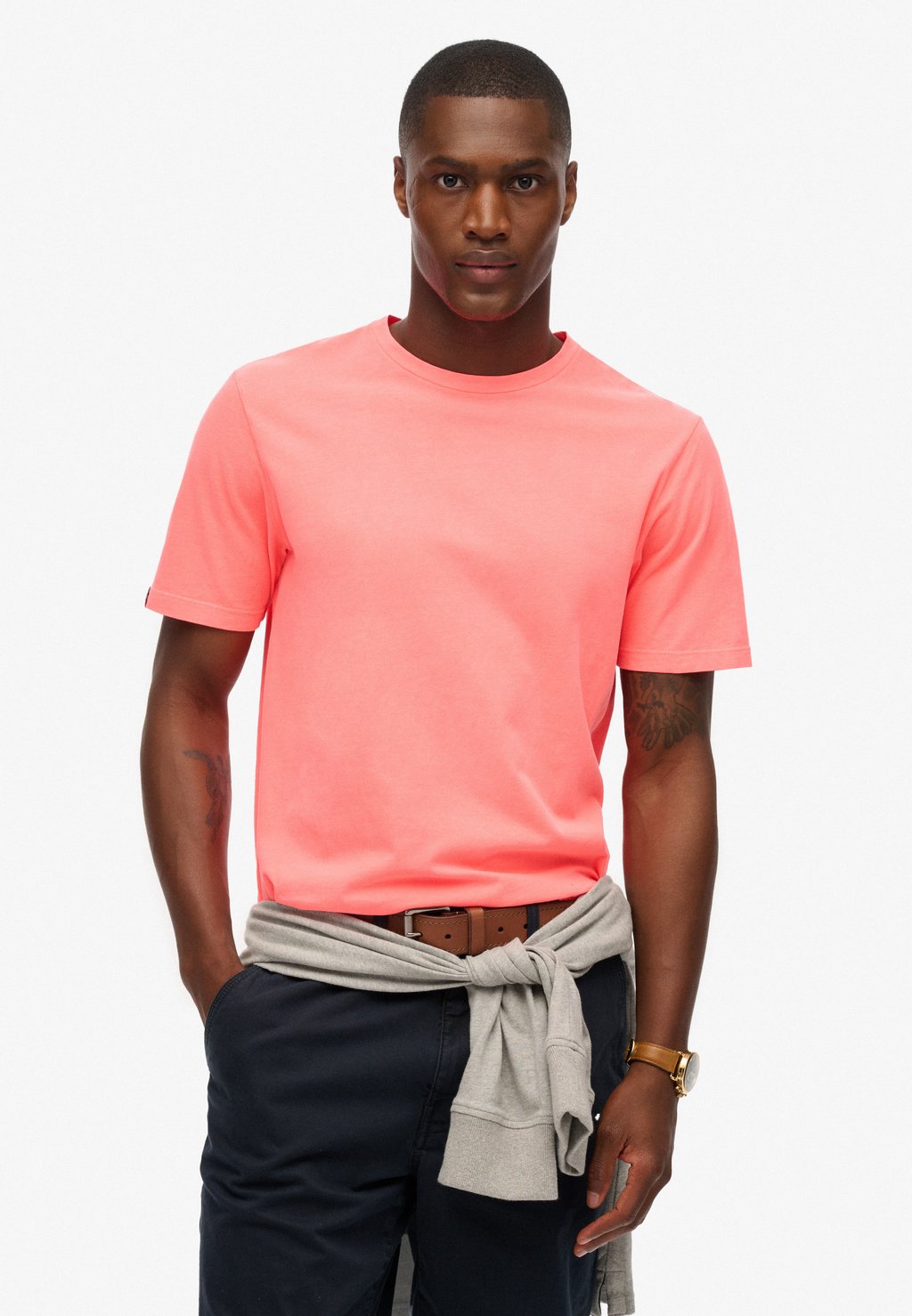 

Базовая футболка ESSENTIAL Superdry, коралловый