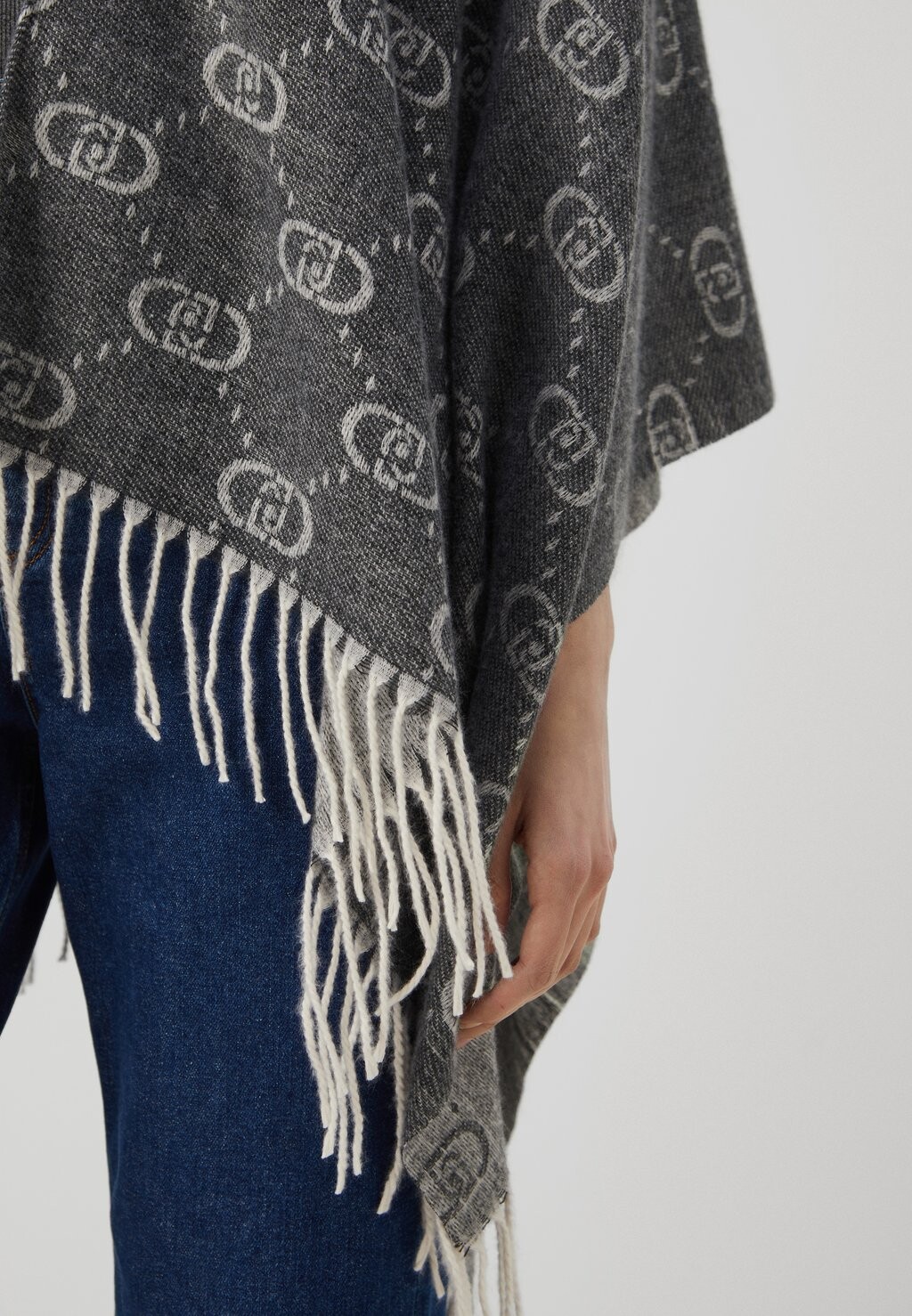

Плащ Poncho Logo Monogram LIU JO, серый
