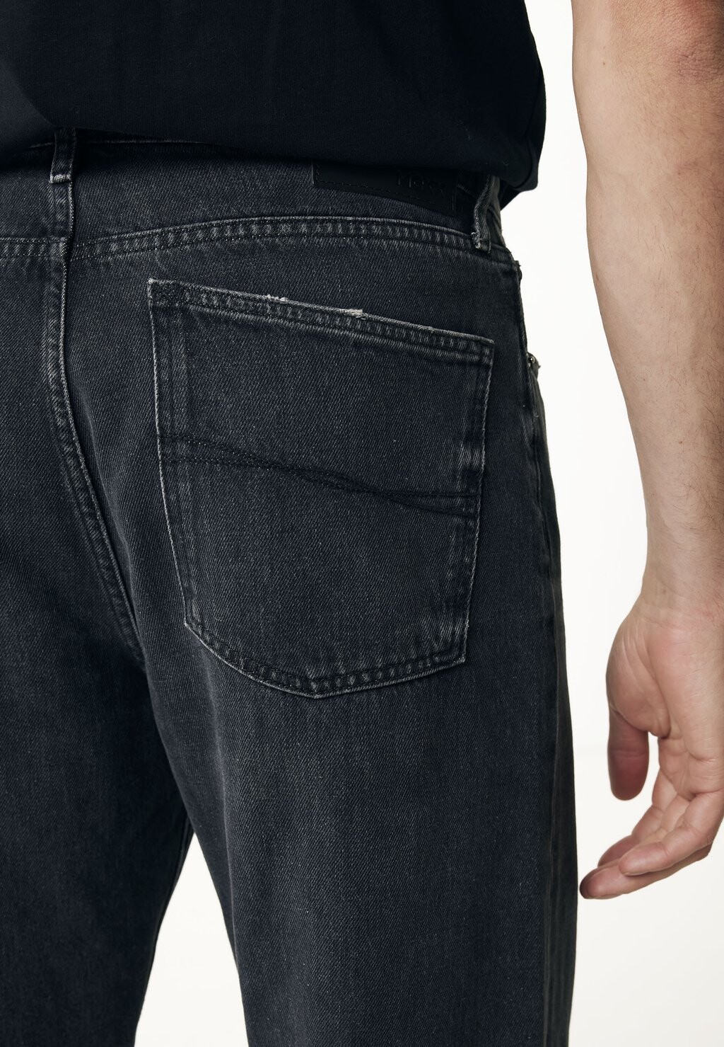 

Джинсы облегающего кроя LOGAN MID WAIST Mexx, черный