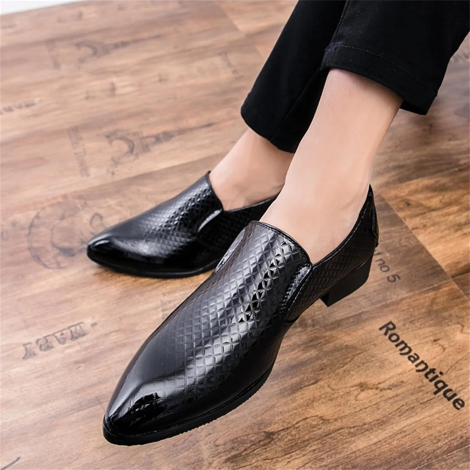 Лоферы мужские кожаные лаковые на низком каблуке, Black JSDWNDO — фото 4