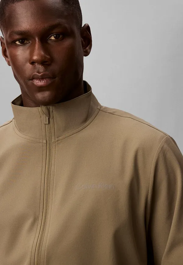 Легкая спортивная куртка wind icon Calvin Klein, Dusty Olive — фото 4