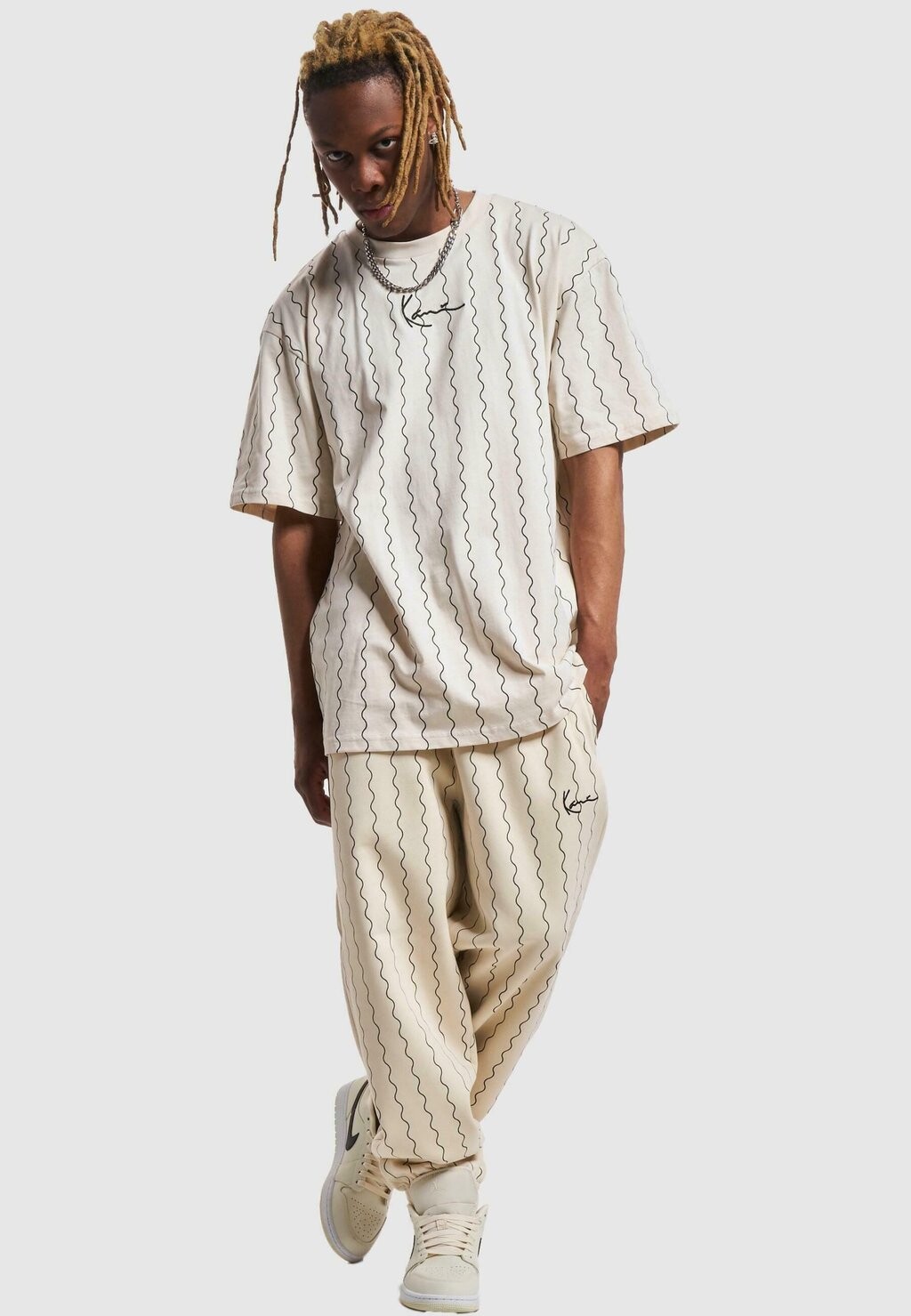 Футболка с принтом SMALL SIGNATURE ZICZAC PINSTRIPE Karl Kani, кремовый черный — фото 2