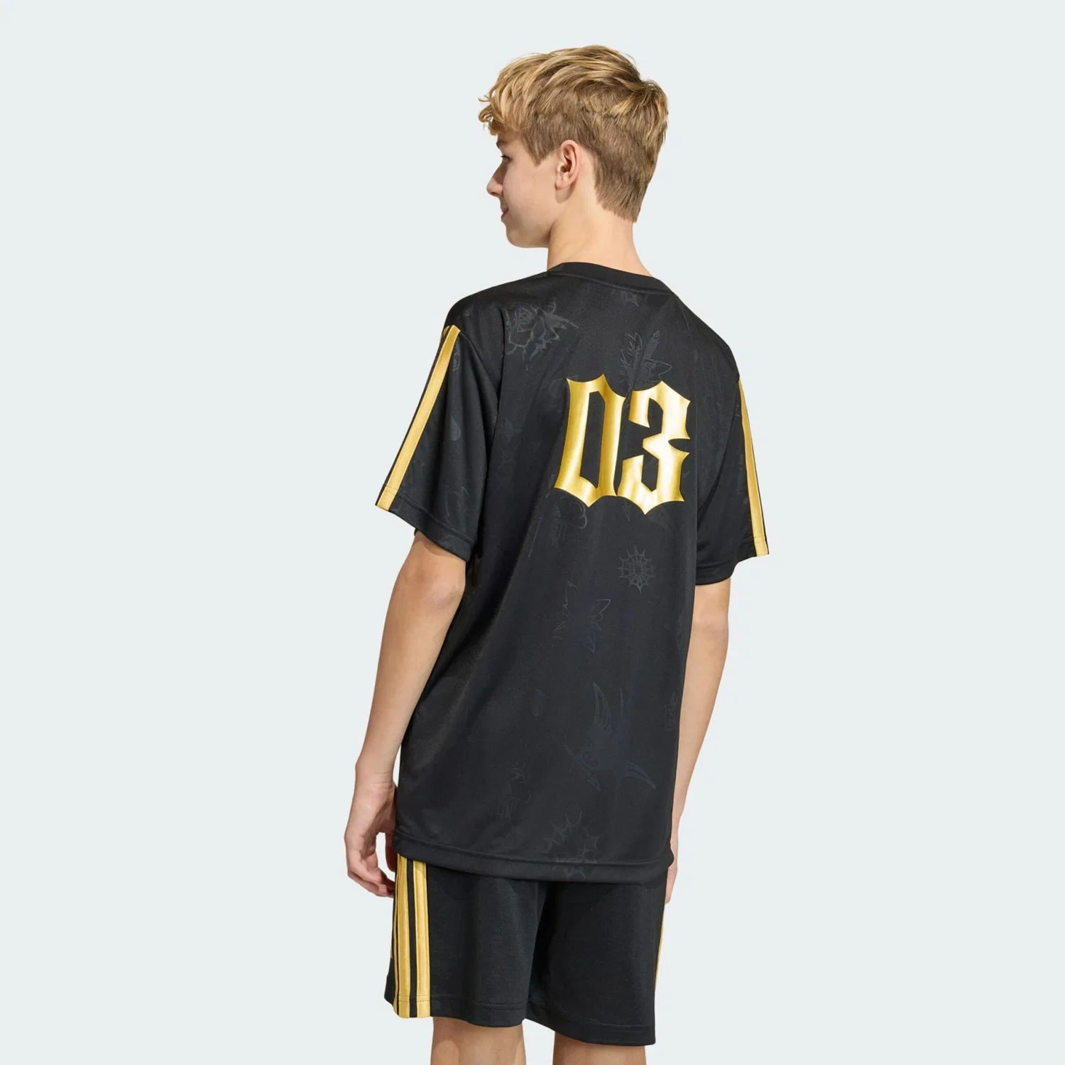Спортивная футболка Adidas Sportswear Performance Shirt Adidas X Fortnite Midas черного цвета — фото 3