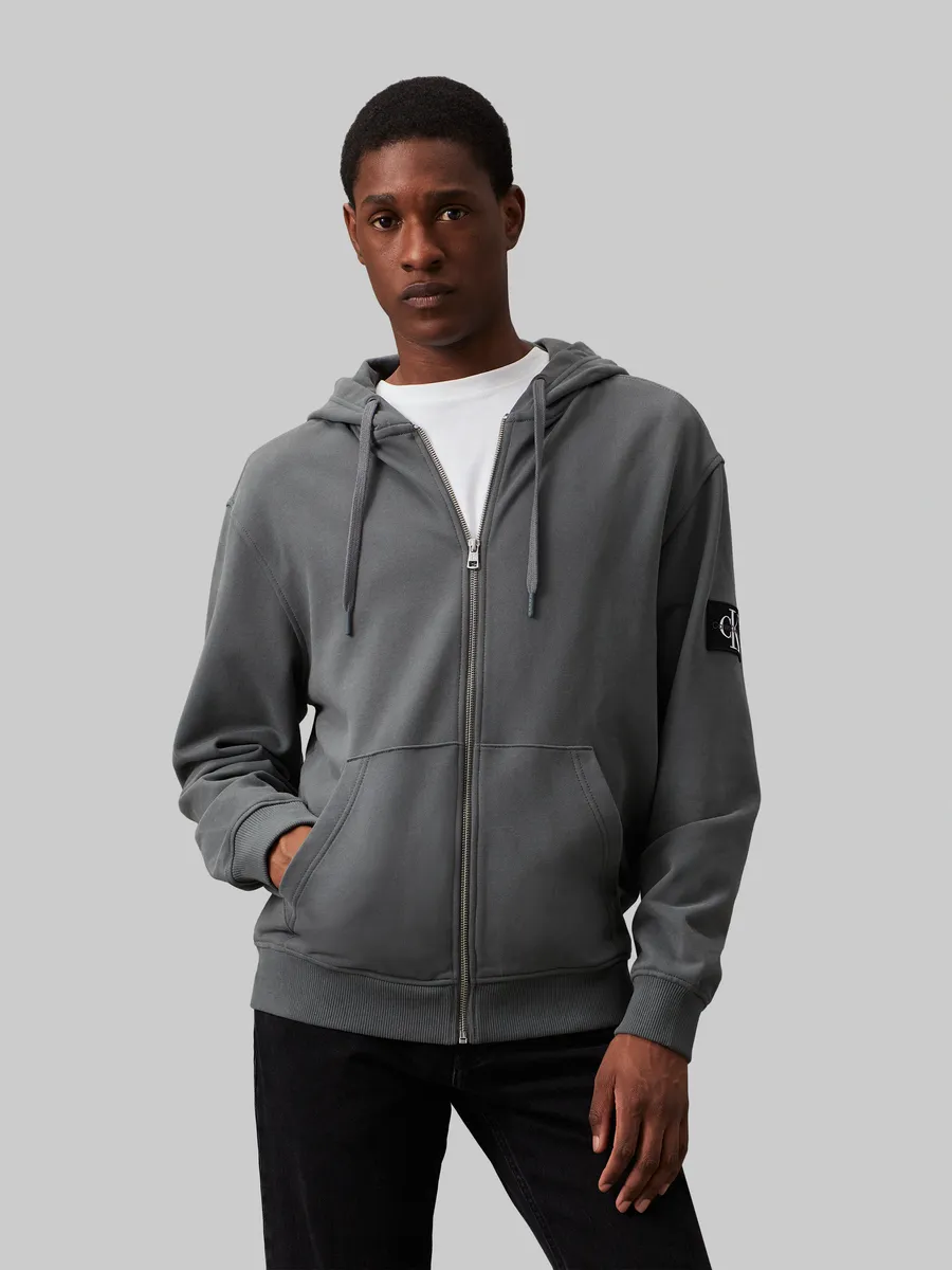 

Толстовка Calvin Klein Jeans "BADGE ZIP THROUGH HOODIE" с нашивкой-логотипом, серый