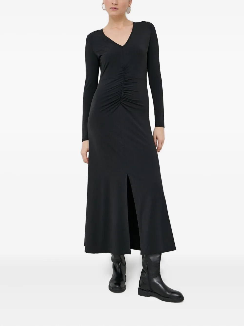 

Платье миди с V-образным вырезом Notes du Nord, черный