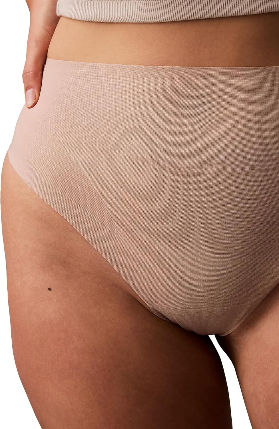 Женские утягивающие трусики-стринги Calvin Klein Stay-Put Mesh с высокой талией, Cedar — фото 2