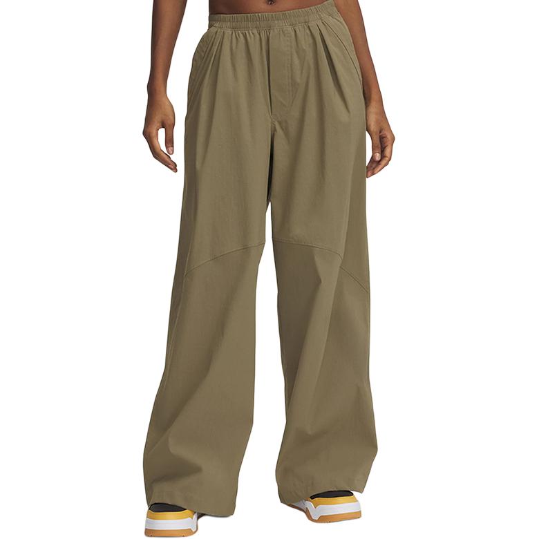 

Under Armour Женские повседневные брюки черного цвета