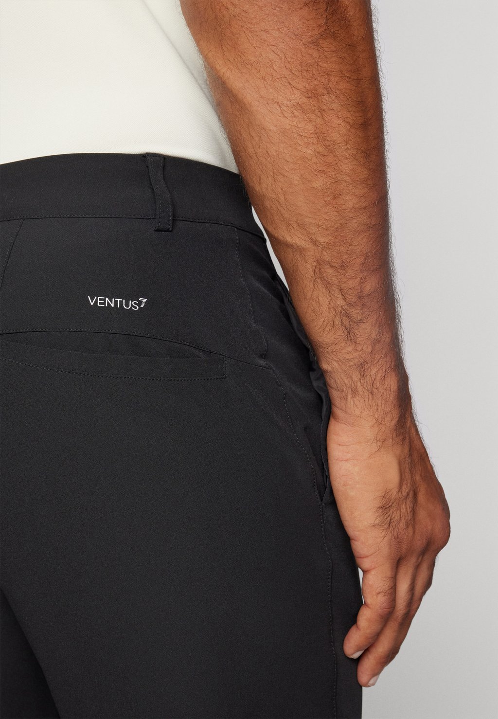 

Брюки GOLF PRO PANTS EA7 Emporio Armani, черный