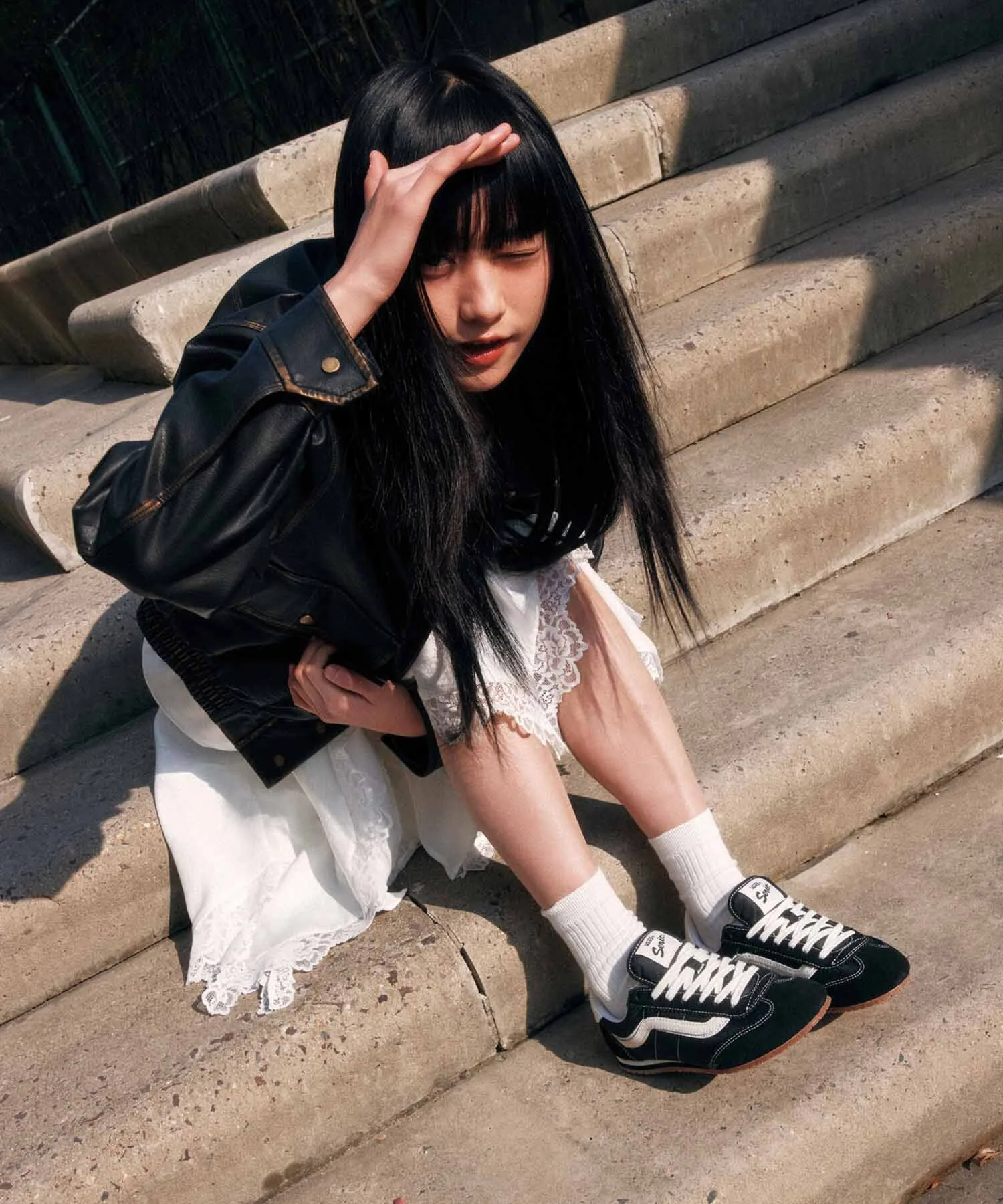 Кроссовки низкие из натуральной кожи Super Lowpro VANS черные — фото 2