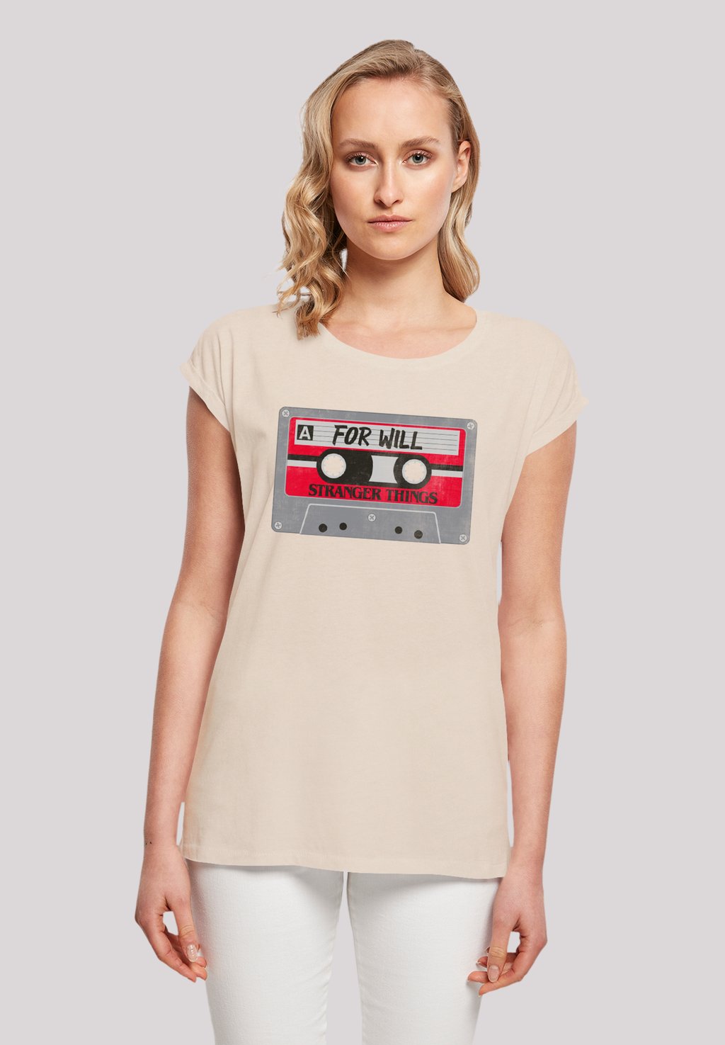 

Футболка с принтом STRANGER THINGS CASSETTE FOR WILL NETFLIX TV SERIES F4NT4STIC, песочный