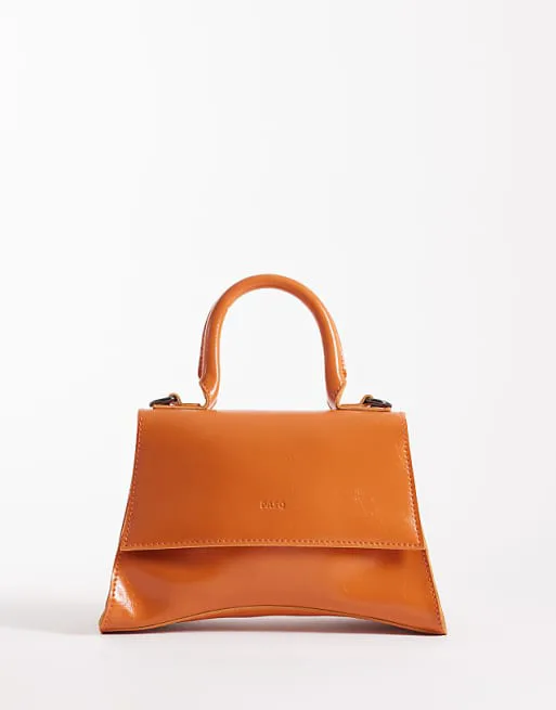 

Оранжевая мини-сумка с изогнутым дном и ремешком через плечо PASQ