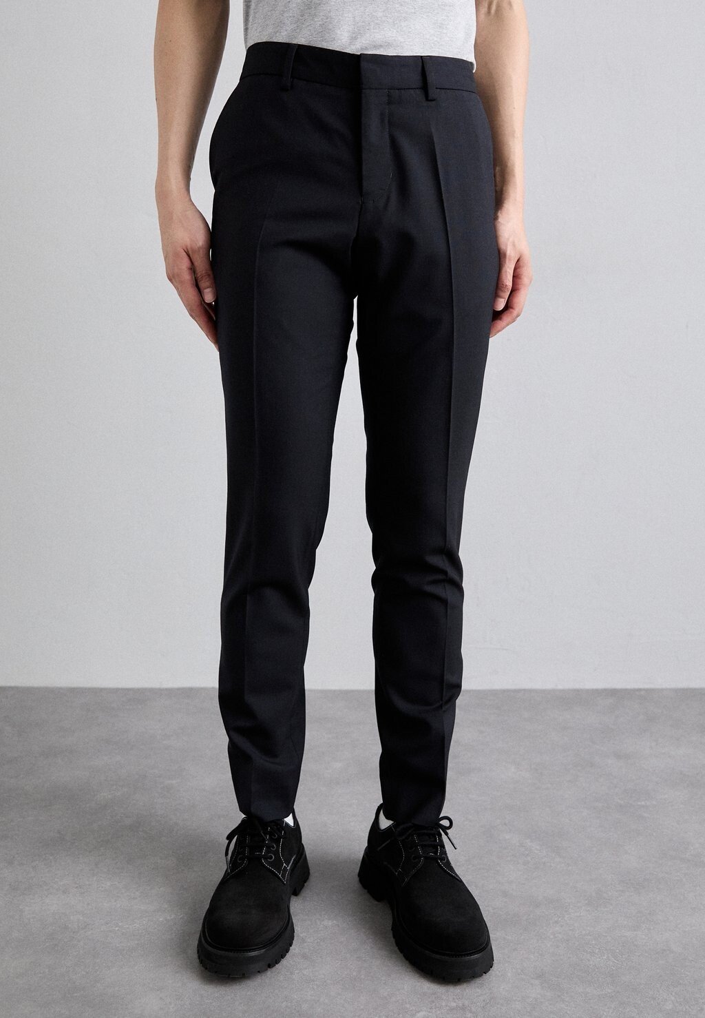 

Брюки LIAM TROUSERS Filippa K, цвет dark navy