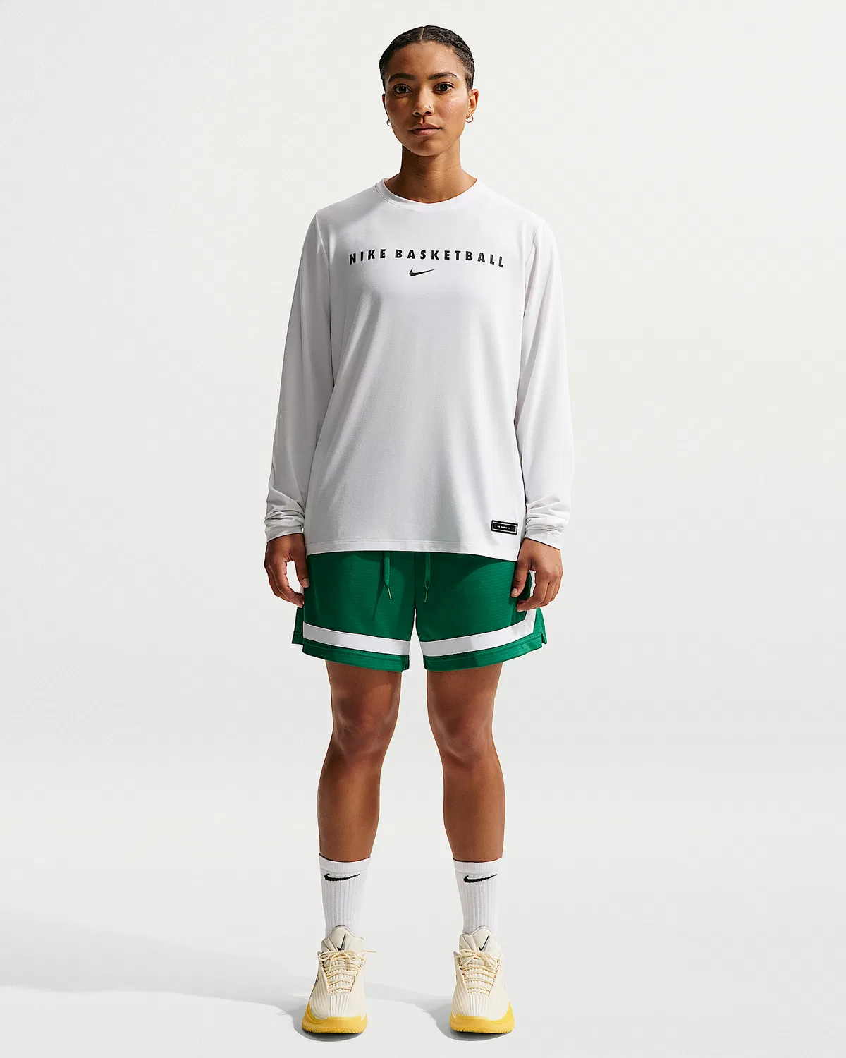 Женская баскетбольная куртка Nike Dri-FIT с длинным рукавом для разминки, White/Black — фото 4