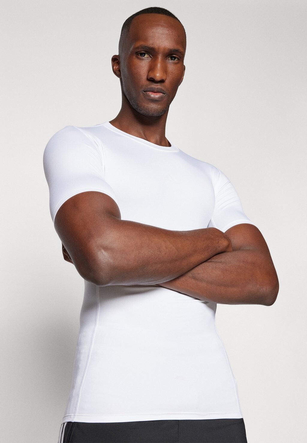 

Спортивная футболка TECHFIT SHORT SLEEVE adidas Performance, белый
