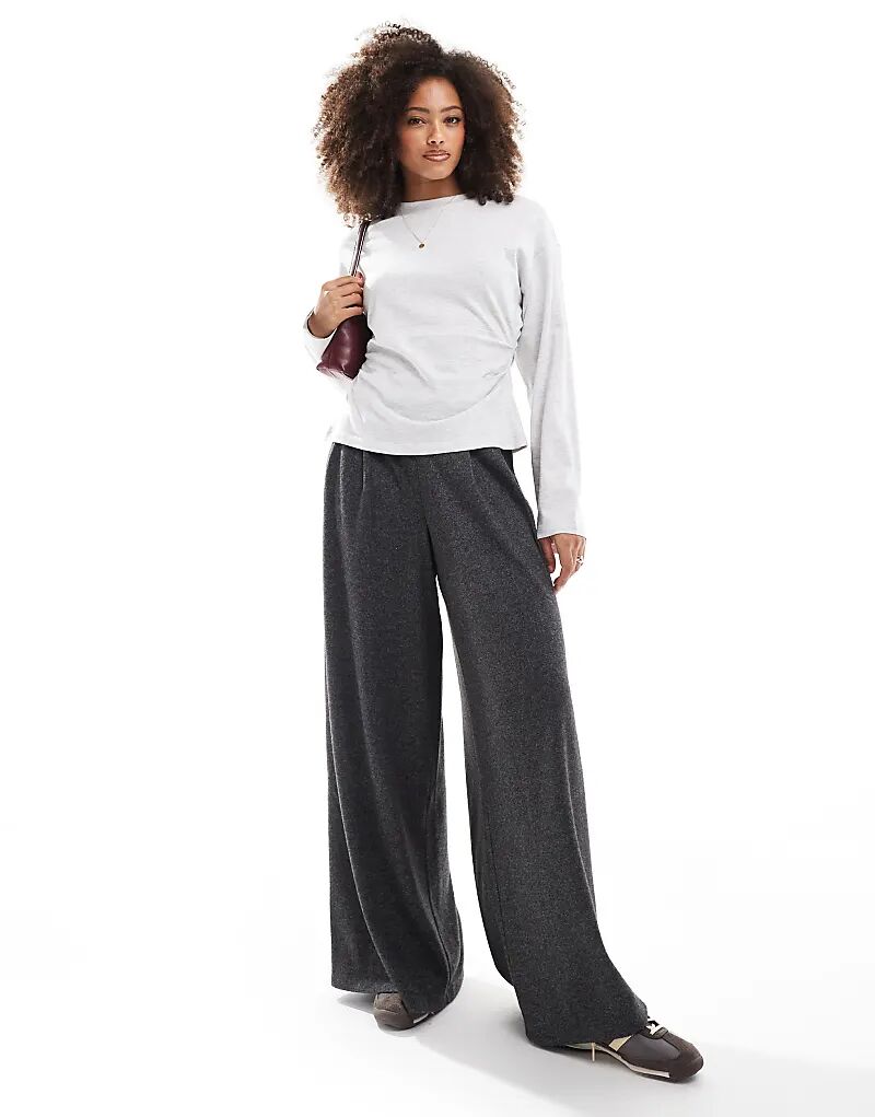 

Очень широкие брюки угольного цвета ASOS DESIGN