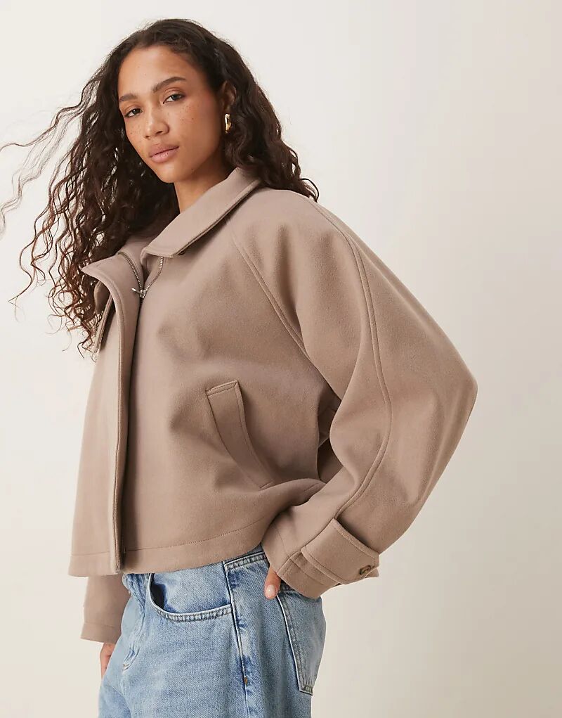

Укороченное пальто-кейп ASOS DESIGN в грибном цвете
