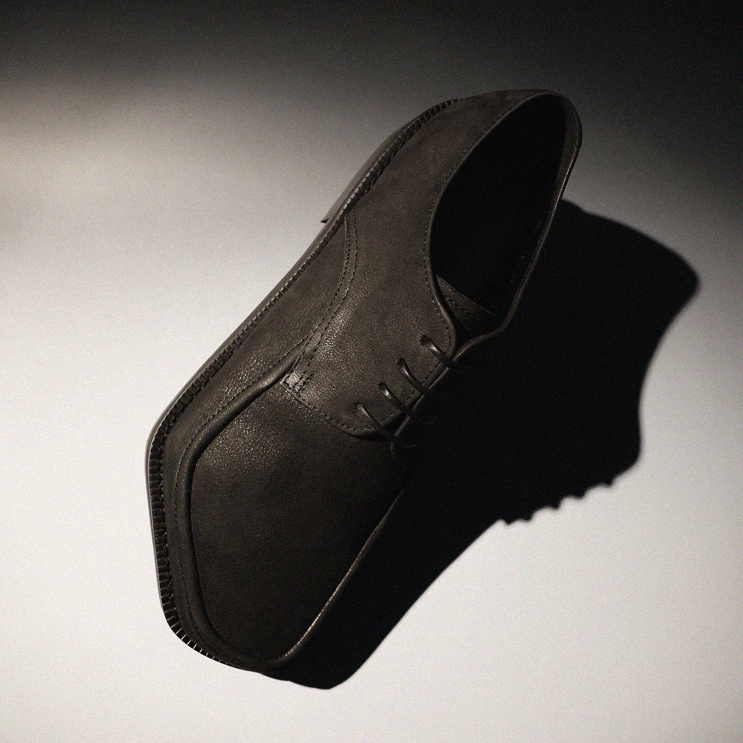 Мужские дерби Firenze.A Unique Pentagon Shape Rubber Sole 1050 Natural Black — фото 2