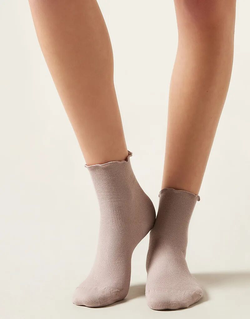 

Носки Calzedonia Ribbed в серо-коричневом цвете