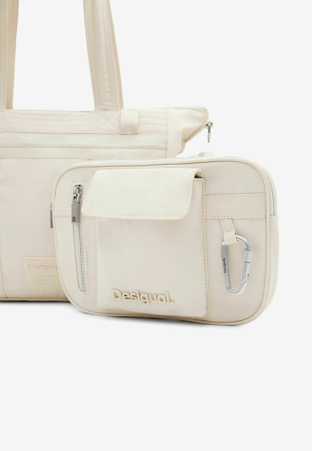 

Сумочка Bag Desigual, белая
