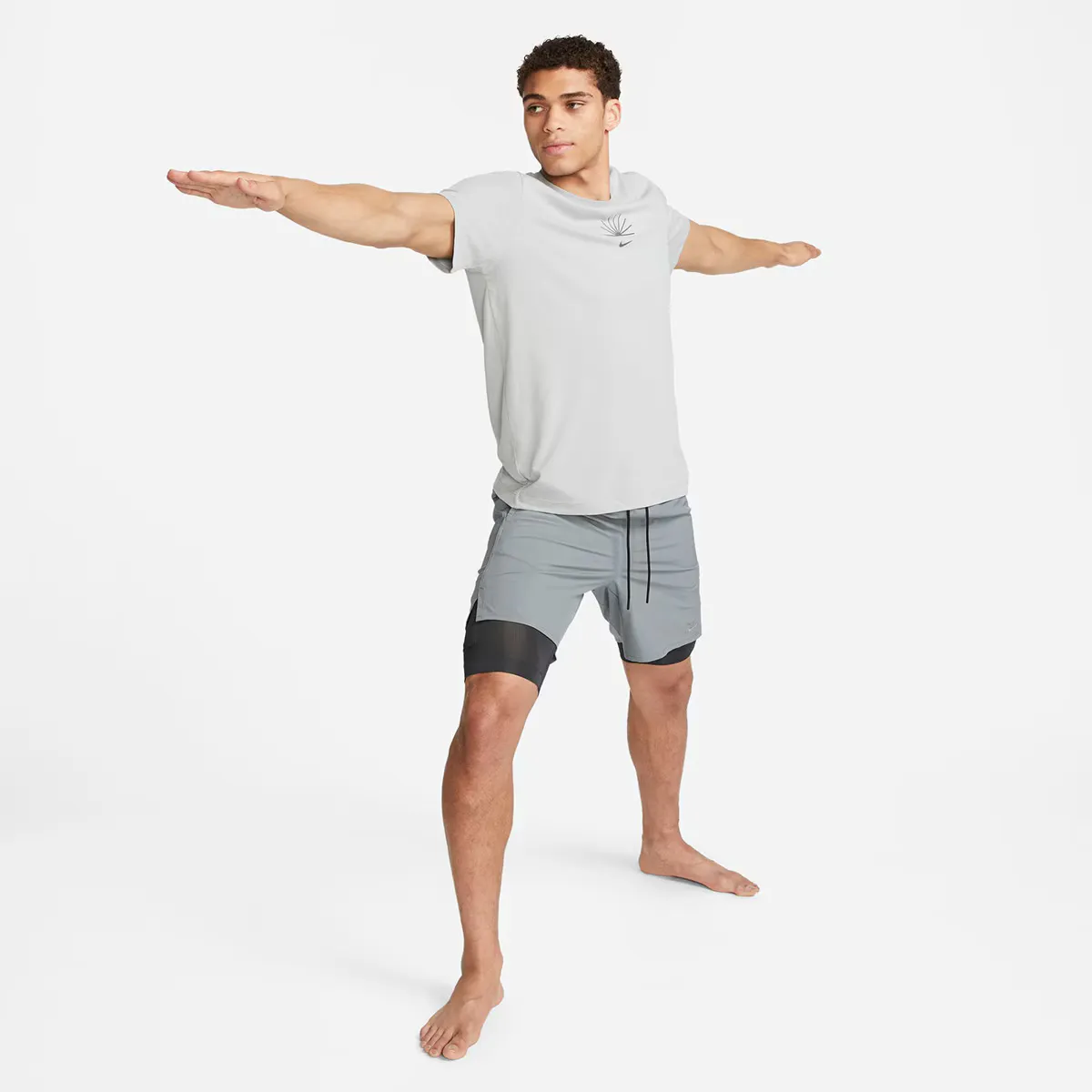 

Мужские шорты Nike 2 в 1 Dri-FIT Unlimited, серый