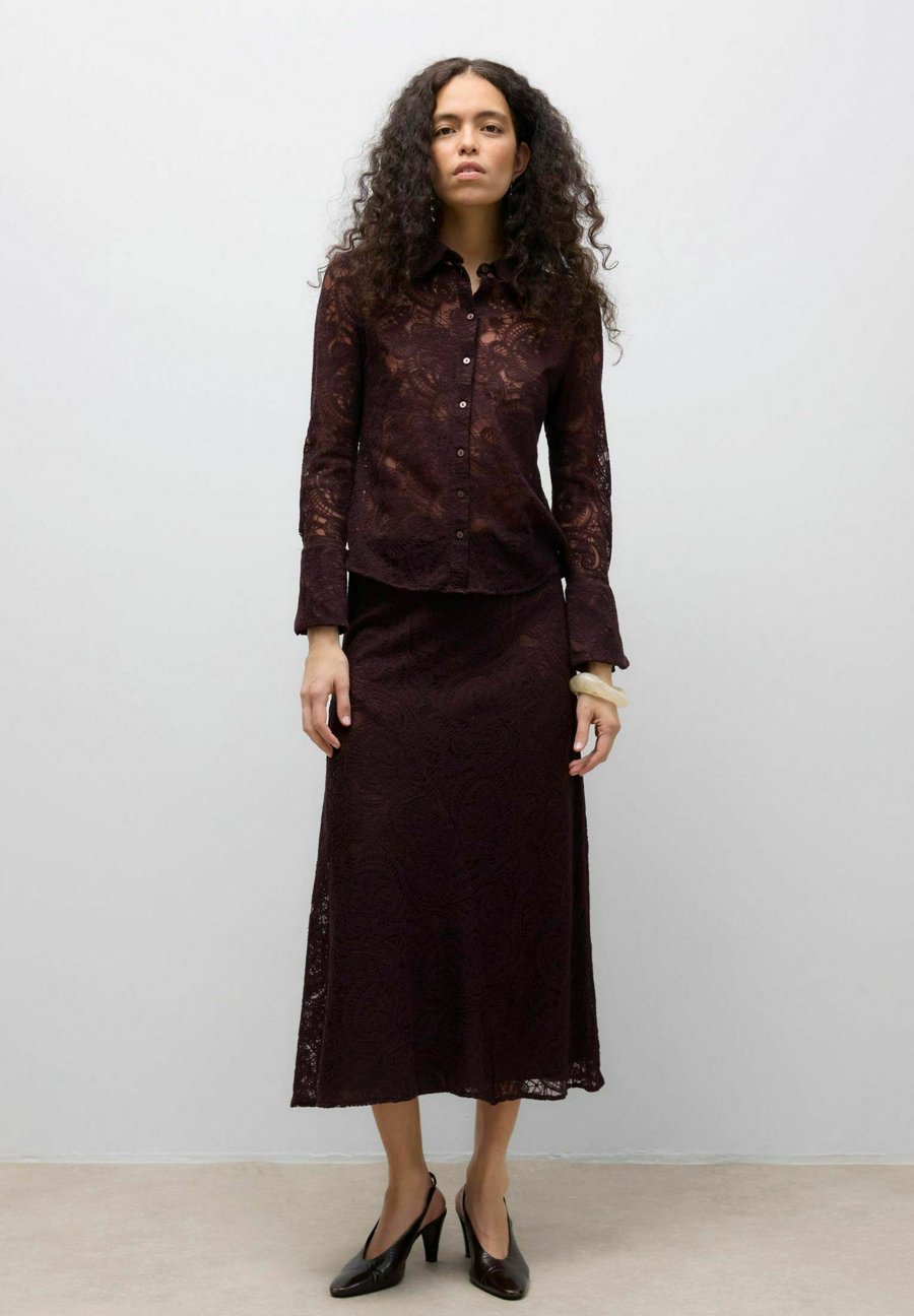 

Юбка Vero Moda ROCK AWURSHILA MITTELGROSSE TAILLENLÄNGE, Chocolate Plum/Brown