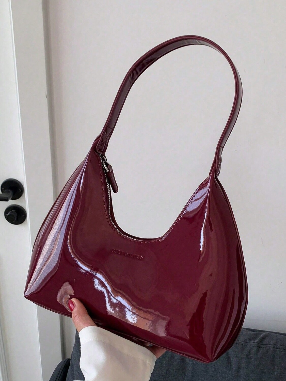 

Сумки в стиле ретро, ​​французский винтажный стиль, блестящая и минималистичная форма полумесяца для женщин, белый/бордовый