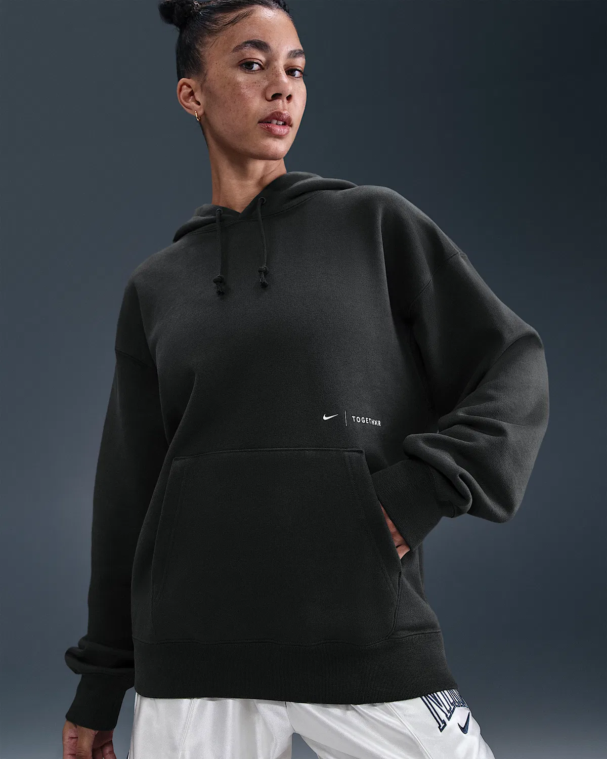 Nike by TOGETHXR Pullover Hoodie Everyone Watches Women's Sports™, Off Noir/White — фото 2